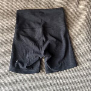 Lululemon Wunder train